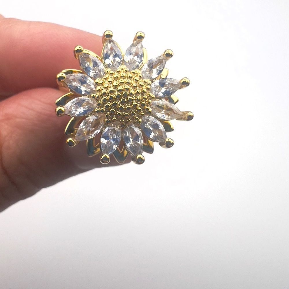 18k laminated gold rotating Flower Ring